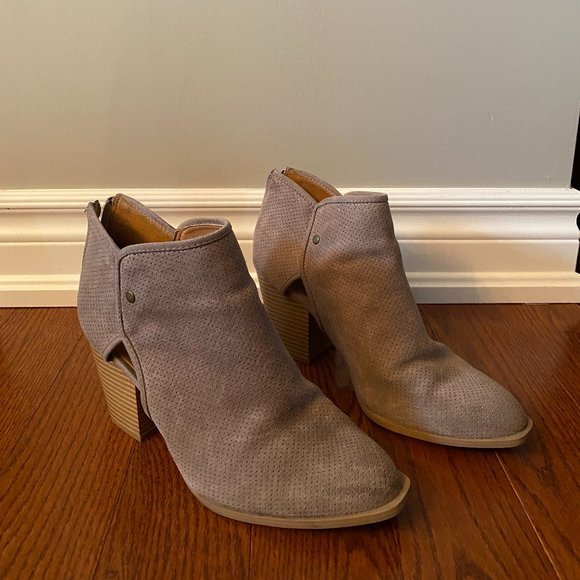 Qupid Ankle Boots - Picture 1 of 4